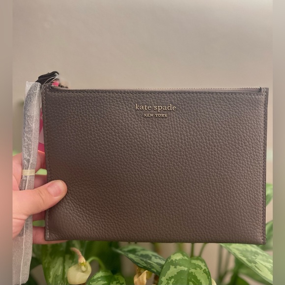 Kate Spade ♠️ wristlet - Picture 3 of 10